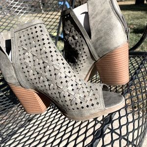 These cute gray boots are new